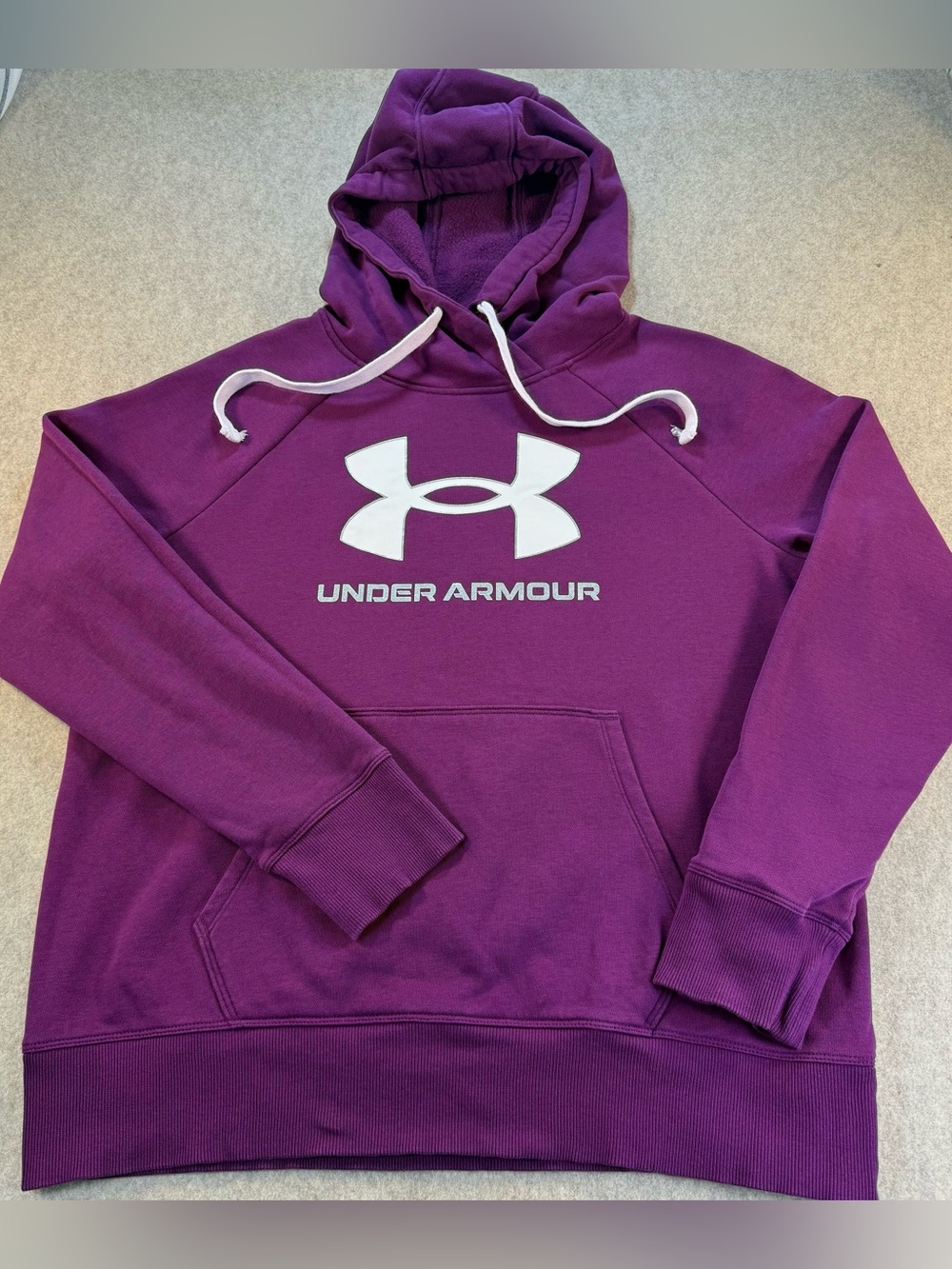 Under Armour Women’s Plum w/White/Silver Logo Crewneck Fleece Hoodie Sz M EUC